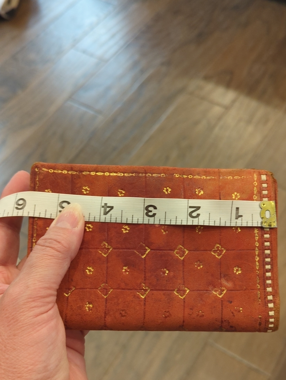 Red Embossed Leather Wallet - Picture 10 of 10